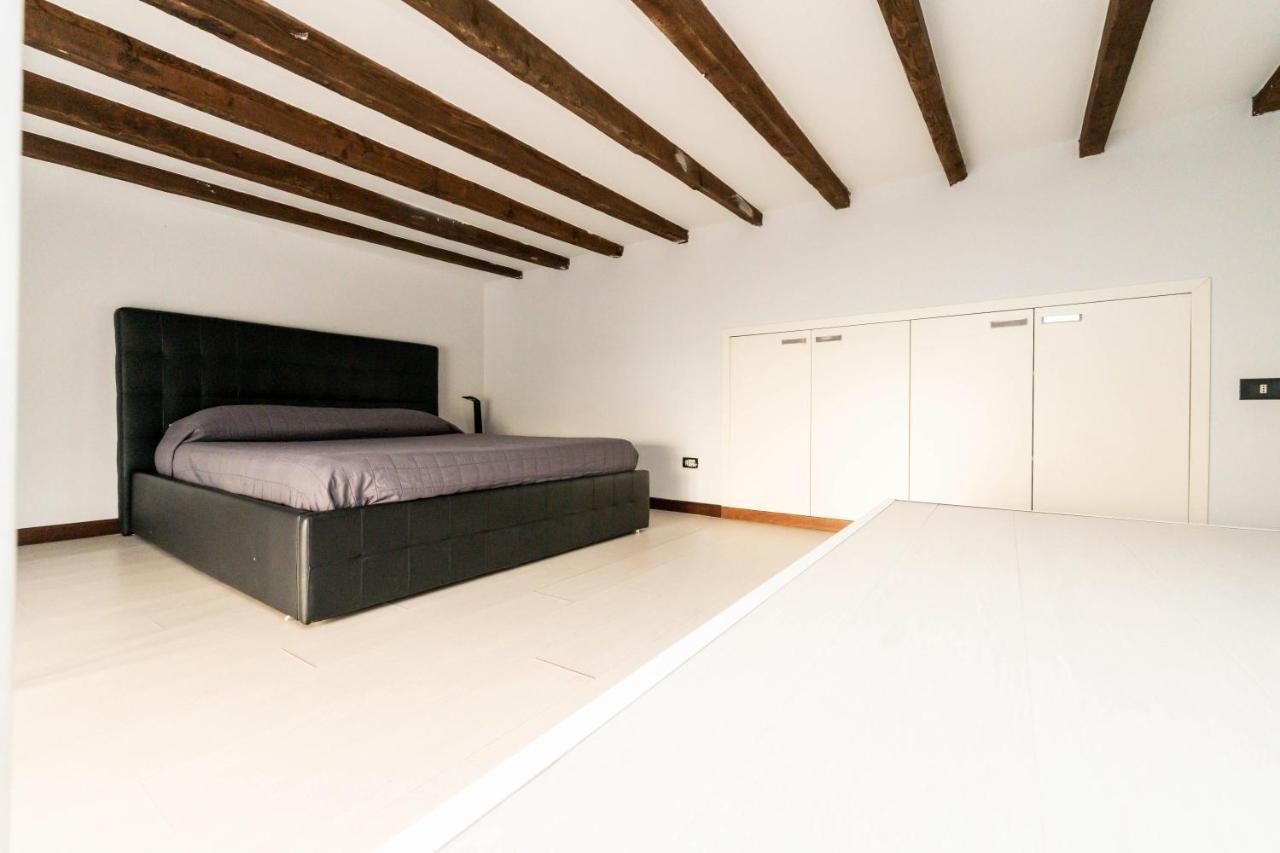 Apartmán Casemi - Vincenzo 12 In Center Milán Exteriér fotografie